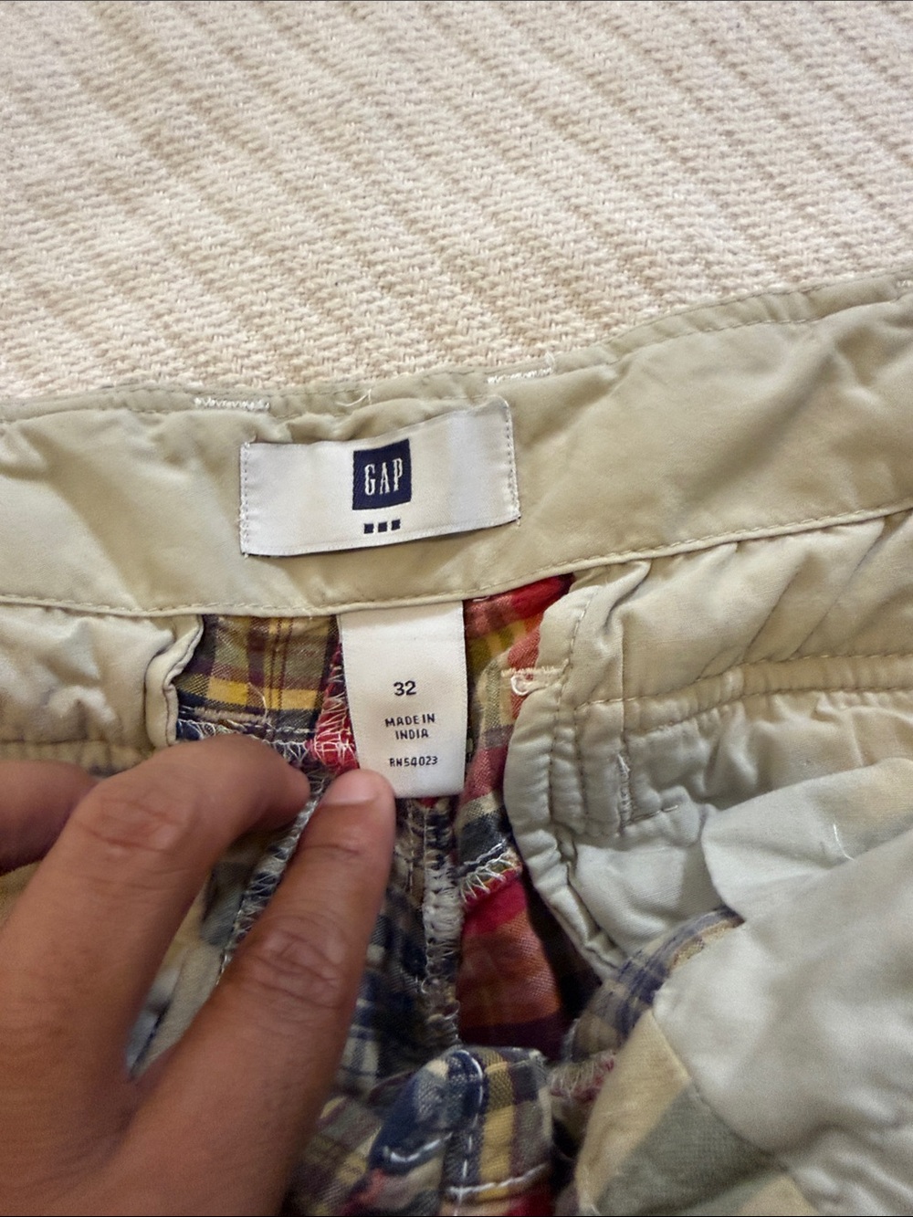 GAP Patchwork Plaid Cargo Shorts in Red, Blue, Yellow, Green - Picture 2 of 4